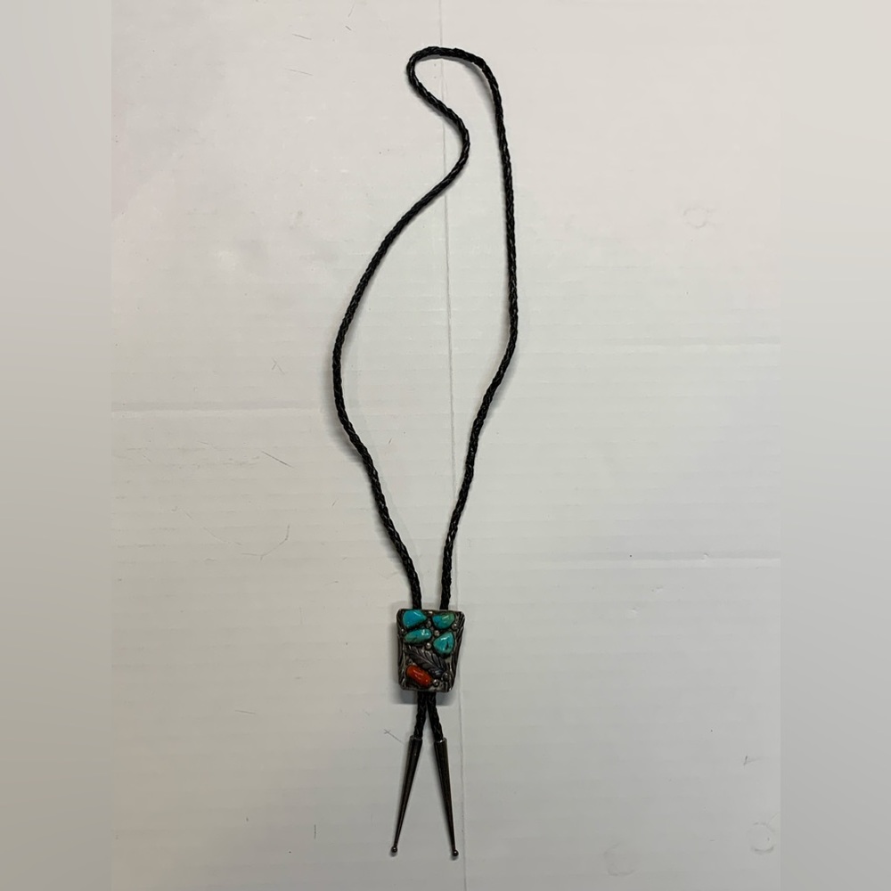 Vintage Bennett pat pend. Turquoise coral bolo tie